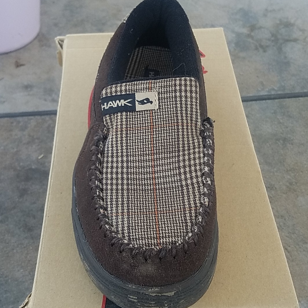 Boys slip ons